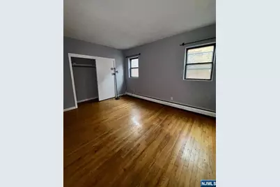 296 Stuyvesant A #A, Lyndhurst Township, NJ 07071 - Photo 5