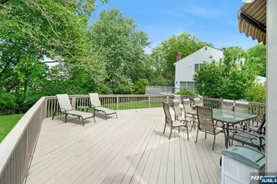 42-09 Cosgrove Court, Fair Lawn, NJ 07410 - Photo 29