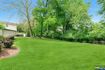 42-09 Cosgrove Court, Fair Lawn, NJ 07410 - Photo 33