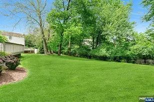 42-09 Cosgrove Ct, Fair Lawn, NJ 07410 - Photo 33