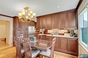 42-09 Cosgrove Ct, Fair Lawn, NJ 07410 - Photo 9
