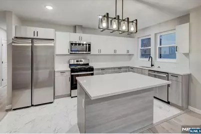 1081 18th Avenue, Newark, NJ 07106 - Photo 9