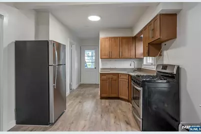 9 Spencer Avenue, Clifton, NJ 07013 - Photo 5