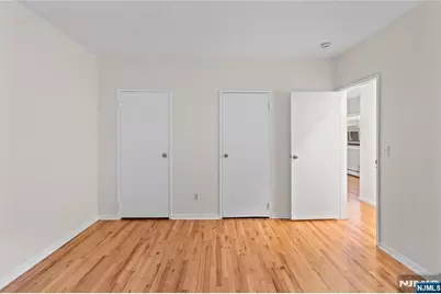 239 Crescent Lane 8 #8, Cliffside Park, NJ 07010 - Photo 7