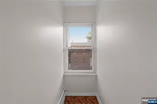 239 Crescent Ln 8, Cliffside Park, NJ 07010 - Photo 15