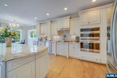 63 Grandview Avenue, North Caldwell, NJ 07006 - Photo 15
