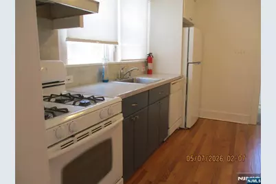 15-34 Parmelee Avenue 1 #1, Fair Lawn, NJ 07410 - Photo 3