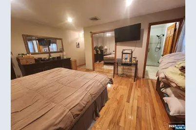 210 Newark Avenue, Lyndhurst Township, NJ 07071 - Photo 13