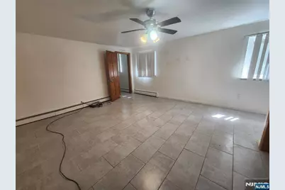 210 Newark Avenue, Lyndhurst Township, NJ 07071 - Photo 25