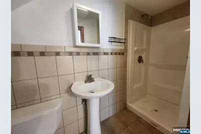 210 Newark Avenue, Lyndhurst Township, NJ 07071 - Photo 27