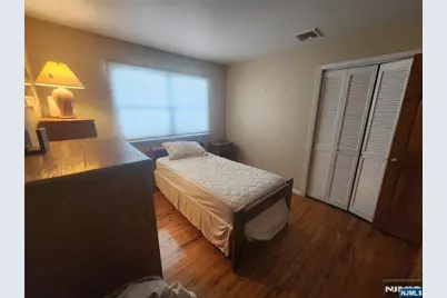 210 Newark Avenue, Lyndhurst Township, NJ 07071 - Photo 17