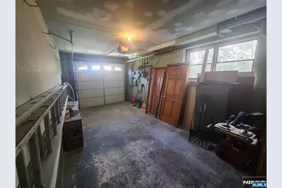 210 Newark Avenue, Lyndhurst Township, NJ 07071 - Photo 33