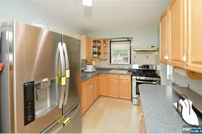 11-01 1st Street, Fair Lawn, NJ 07410 - Photo 5