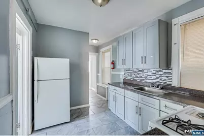 37 Blum Street, Newark, NJ 07103 - Photo 9