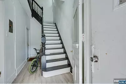 37 Blum Street, Newark, NJ 07103 - Photo 3