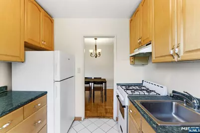 415 Claremont Avenue C004A #C004A, Montclair, NJ 07042 - Photo 17