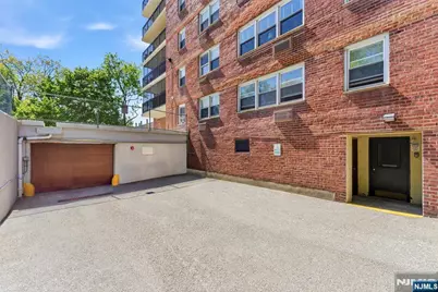 415 Claremont Avenue C004A #C004A, Montclair, NJ 07042 - Photo 37