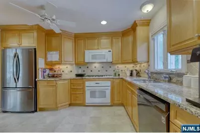 230 Pinelynn Road, Glen Rock, NJ 07452 - Photo 5