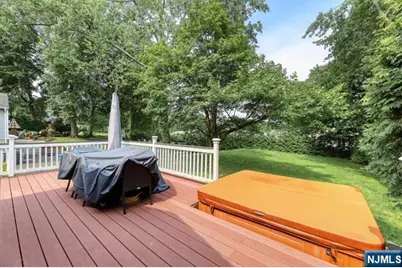 230 Pinelynn Road, Glen Rock, NJ 07452 - Photo 19