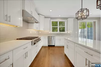 33 Cranberry Lane 17 #17, Montvale, NJ 07645 - Photo 5
