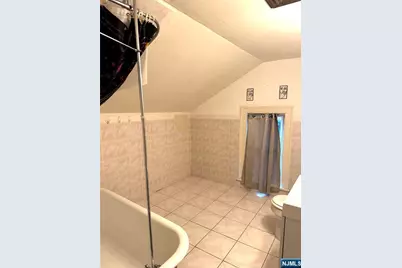944 Hamburg Turnpike, Wayne, NJ 07470 - Photo 11