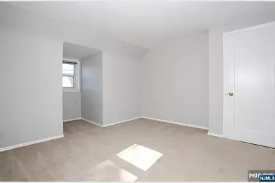 110 Canterbury Avenue, North Arlington, NJ 07031 - Photo 25