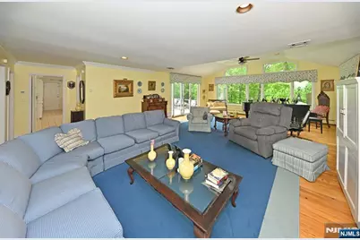 16 Knollwood Road, Upper Saddle River, NJ 07458 - Photo 11
