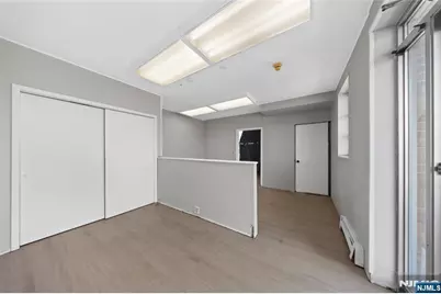 189 Greenwood Avenue, Midland Park, NJ 07432 - Photo 15