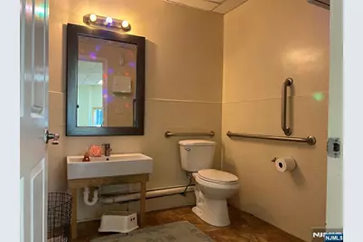 825 State Highway #3, Ridgefield, NJ 07657 - Photo 15
