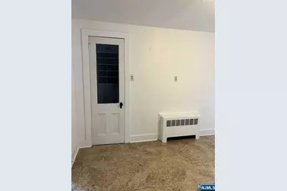 211 Paterson Avenue 2nd Fl #2nd Fl, Midland Park, NJ 07432 - Photo 23