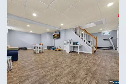 246 Hickory Street, Washington Township, NJ 07676 - Photo 17