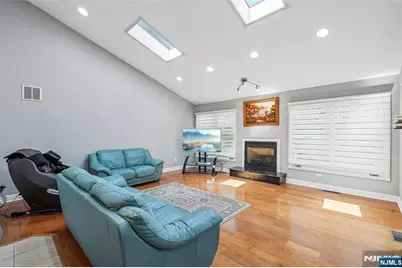 172 Concord Drive, River Edge, NJ 07661 - Photo 3