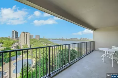5 Horizon Road 807 #807, Fort Lee, NJ 07024 - Photo 9