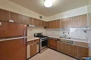 5 Horizon Road 807, Fort Lee, NJ 07024 - Photo 11