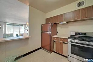 5 Horizon Road 807, Fort Lee, NJ 07024 - Photo 13