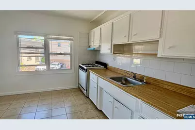 299 Main Street 2 #2, Lodi, NJ 07644 - Photo 3
