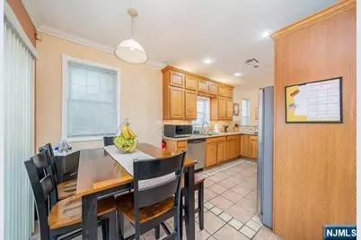214 Columbus Place, Cliffside Park, NJ 07010 - Photo 33