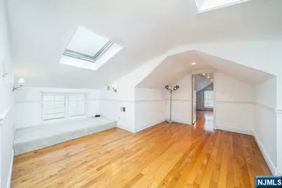 214 Columbus Place, Cliffside Park, NJ 07010 - Photo 31