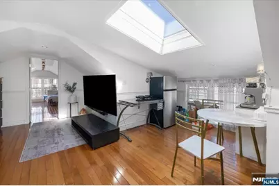 214 Columbus Place, Cliffside Park, NJ 07010 - Photo 7