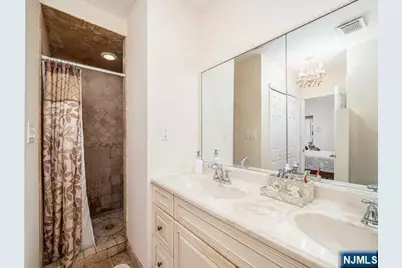 214 Columbus Place, Cliffside Park, NJ 07010 - Photo 35