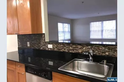 333 Willow Street 409 #409, Teaneck Township, NJ 07666 - Photo 3