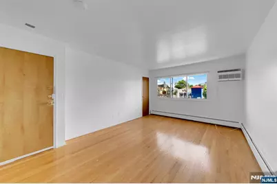1599 Bergen Boulevard 12 #12, Leonia, NJ 07605 - Photo 3