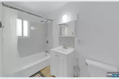 1599 Bergen Boulevard 12 #12, Leonia, NJ 07605 - Photo 5