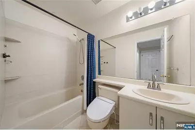 1014 Crown Court 1014 #1014, Mahwah, NJ 07430 - Photo 17