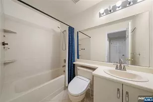 1014 Crown Ct 1014, Mahwah, NJ 07430 - Photo 17