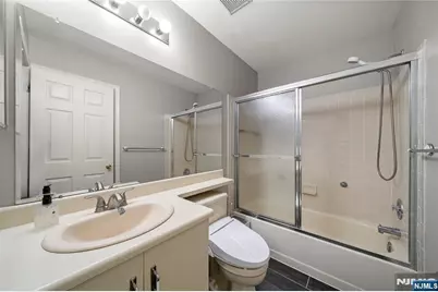 1014 Crown Court 1014 #1014, Mahwah, NJ 07430 - Photo 9