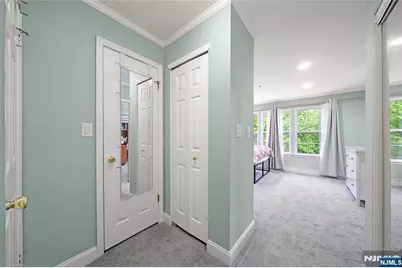 1014 Crown Court 1014 #1014, Mahwah, NJ 07430 - Photo 7