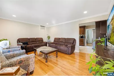 92 Cedarhurst Avenue, Woodland Park, NJ 07424 - Photo 7