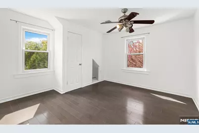 242 Myrtle Avenue, Westfield, NJ 07090 - Photo 15