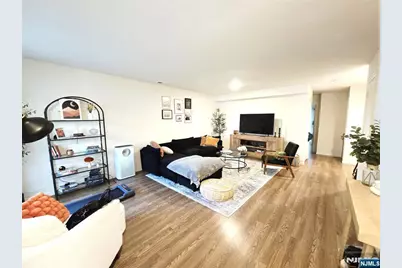 754 Charles Court 6109 #6109, Fort Lee, NJ 07024 - Photo 5